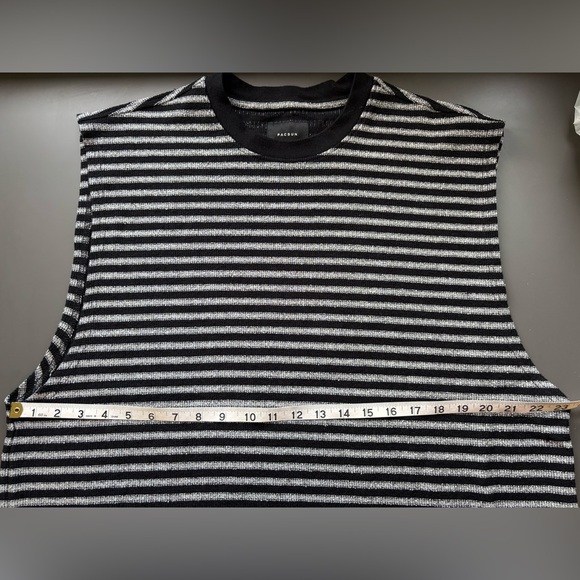 Men’s Pacsun Textured Stripe Tank- Large - Picture 9 of 9